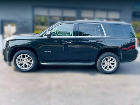 Used 2019 GMC Yukon SLT image 2