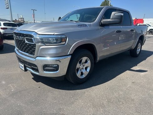 New 2026 RAM 1500 4x4 Crew Cab image 8