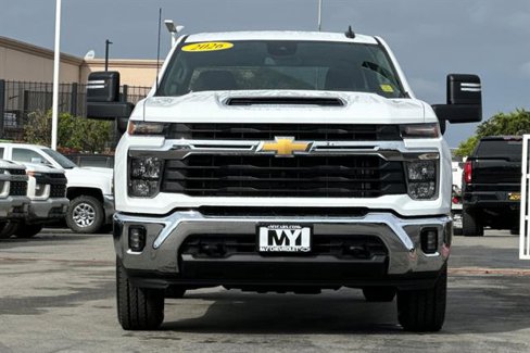New 2026 Chevrolet Silverado 2500 LT image 9