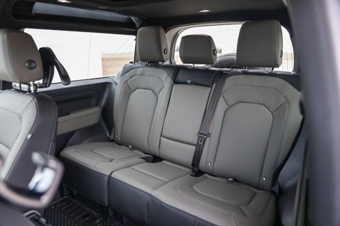 New 2025 Land Rover Defender 90 S image 20