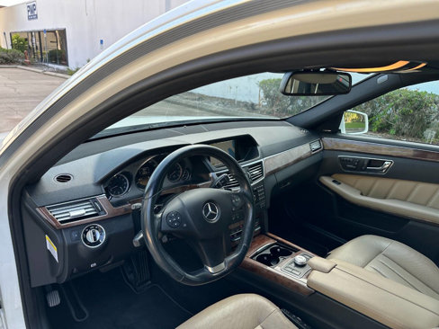 Used 2011 Mercedes-Benz E 550 Sedan image 16