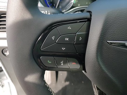 New 2026 Chrysler Pacifica Limited image 16