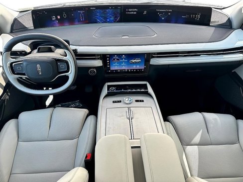 New 2025 Lincoln Navigator Reserve image 25