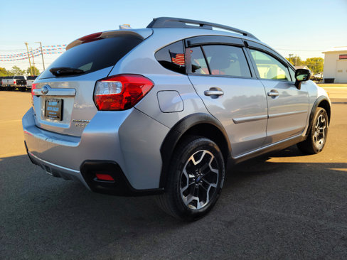 Used 2017 Subaru Crosstrek 2.0i Limited image 4