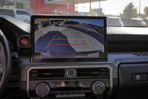 Used 2024 Toyota Tacoma TRD Off-Road image 17