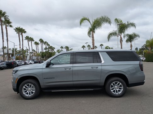 New 2026 Chevrolet Suburban LT image 2