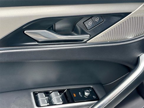 Used 2024 Jaguar F-PACE R-Dynamic S image 19