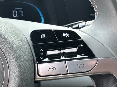 Used 2025 Hyundai Elantra Sport image 25