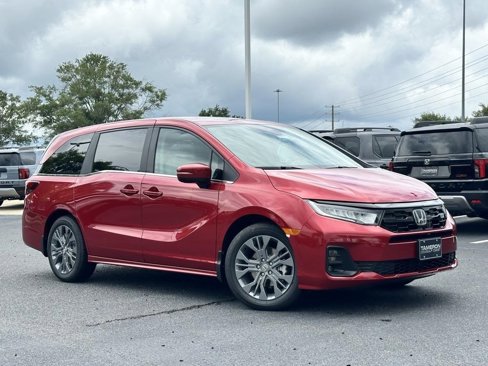 New 2026 Honda Odyssey Touring image 2