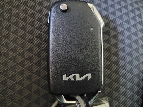 Used 2023 Kia Soul LX image 32