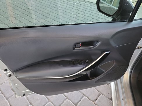 Used 2022 Toyota Corolla LE image 10