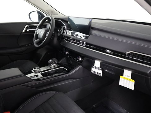 New 2025 Mitsubishi Outlander Trail Edition image 31