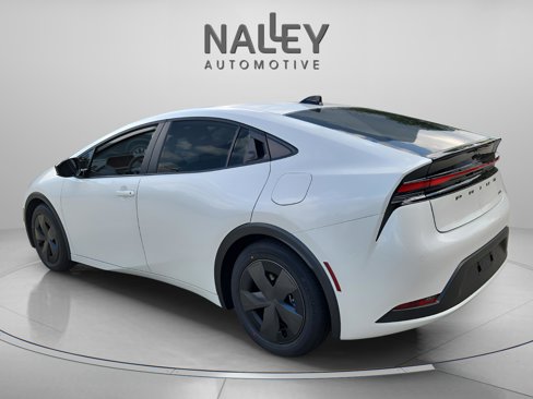 New 2026 Toyota Prius LE image 3