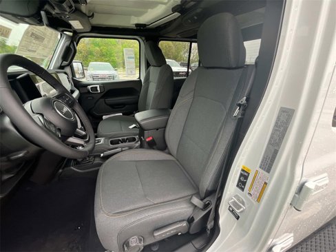 New 2025 Jeep Gladiator Sport image 8