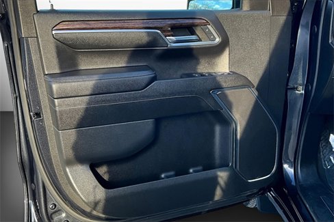 Used 2023 GMC Sierra 1500 SLE image 16