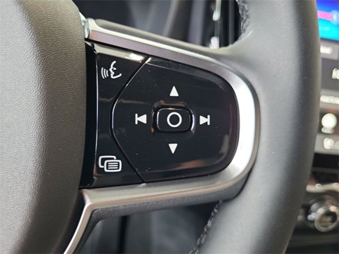 New 2026 Volvo XC60 T8 Plus w/ Climate Package PRO image 23