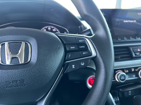 Used 2020 Honda Accord LX image 17