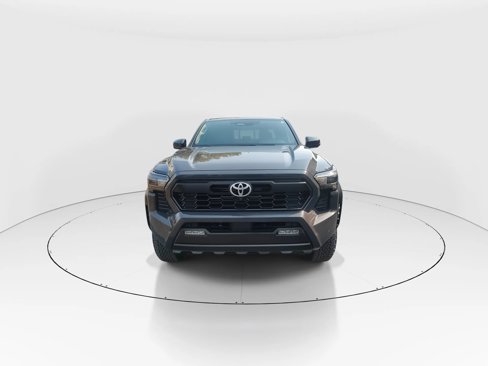 Used 2024 Toyota Tacoma TRD Off-Road image 3