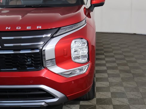 New 2025 Mitsubishi Outlander SEL image 18