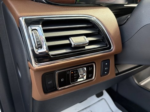 Used 2024 Lincoln Navigator L Reserve image 38