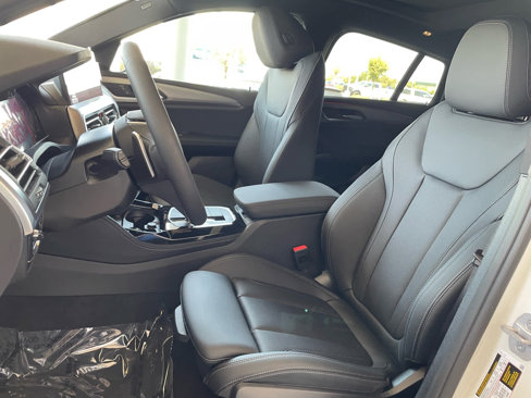 New 2025 BMW X4 xDrive30i w/ Premium Package image 7