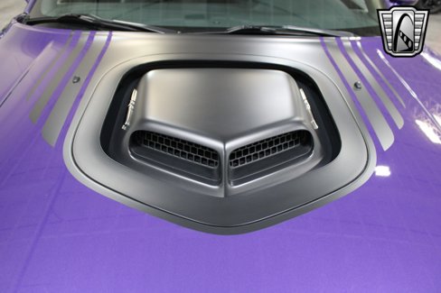 Used 2014 Dodge Challenger R/T image 13