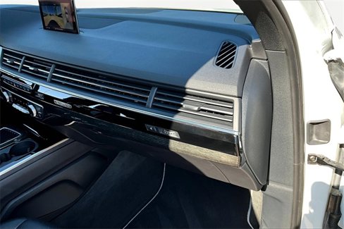 Used 2019 Audi Q7 3.0T Prestige w/ Prestige Package image 16