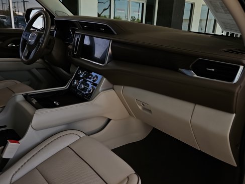 Used 2021 GMC Yukon Denali image 28