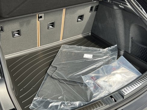 New 2026 Porsche Macan image 20