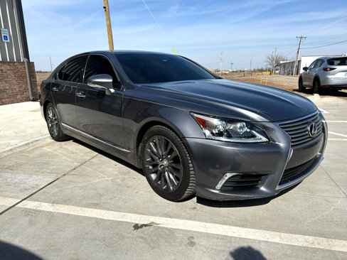 Used 2016 Lexus LS 460 w/ Comfort Package image 4