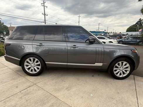Used 2017 Land Rover Range Rover image 3
