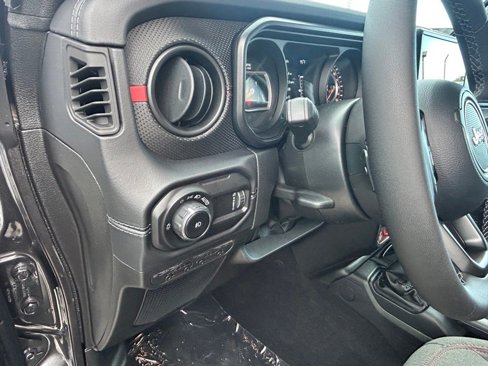 New 2025 Jeep Wrangler Unlimited Rubicon image 40