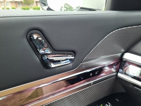 New 2025 BMW 760i xDrive image 27