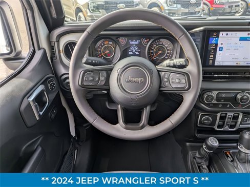 Used 2024 Jeep Wrangler Sport S image 15