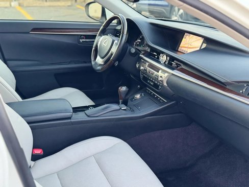 Used 2015 Lexus ES 350 image 28
