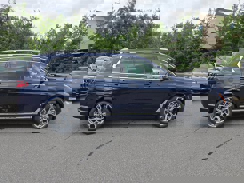 New 2026 BMW X7 xDrive40i image 2
