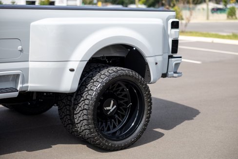 Used 2025 Ford F450 Platinum w/ Platinum Plus Package image 14