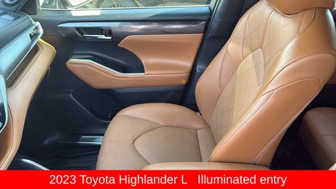 Used 2023 Toyota Highlander L image 13