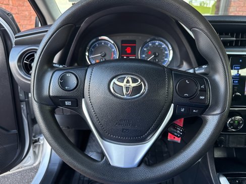 Used 2017 Toyota Corolla L image 26