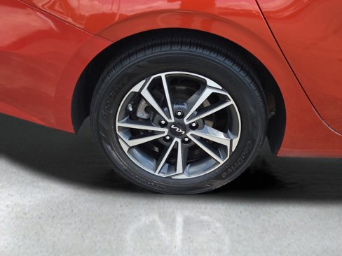 Used 2022 Kia Forte LXS image 18