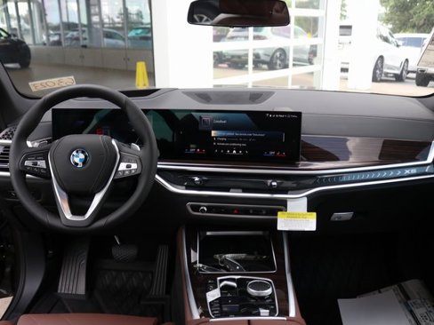 New 2026 BMW X5 xDrive50e image 10