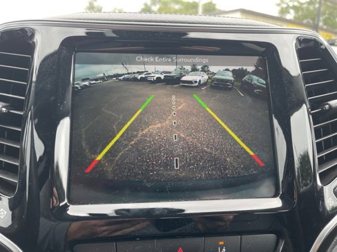 Used 2019 Jeep Cherokee Limited w/ Luxury Group image 22