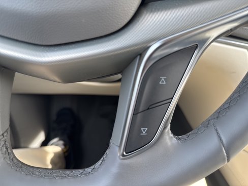 Used 2025 Cadillac XT5 Premium Luxury image 19