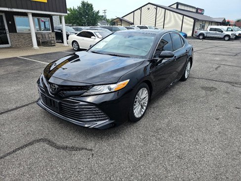 Used 2018 Toyota Camry XLE w/ Audio Package image 2