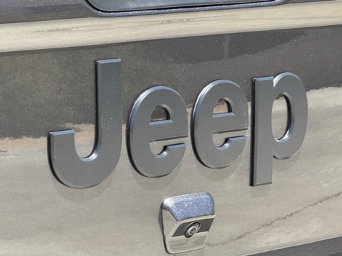 New 2025 Jeep Gladiator Sport image 13