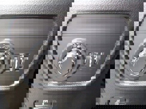 New 2025 Jeep Grand Cherokee Altitude image 32