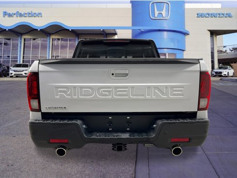 New 2026 Honda Ridgeline Black Edition image 4