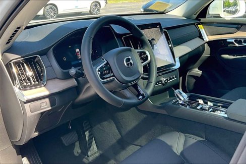 New 2026 Volvo XC90 B5 Plus image 9