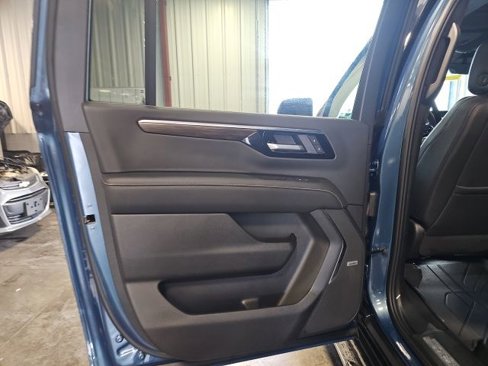 New 2026 Chevrolet Suburban Premier image 26