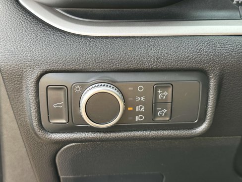 Used 2022 Ford Explorer XLT image 20